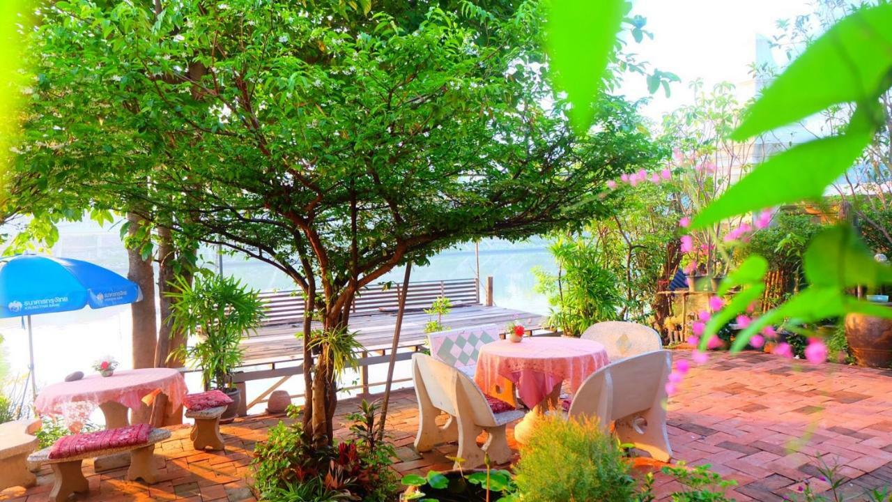 Bed and Breakfast Loy Manee House Аюттхая Экстерьер фото